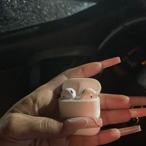 Apple AirPods